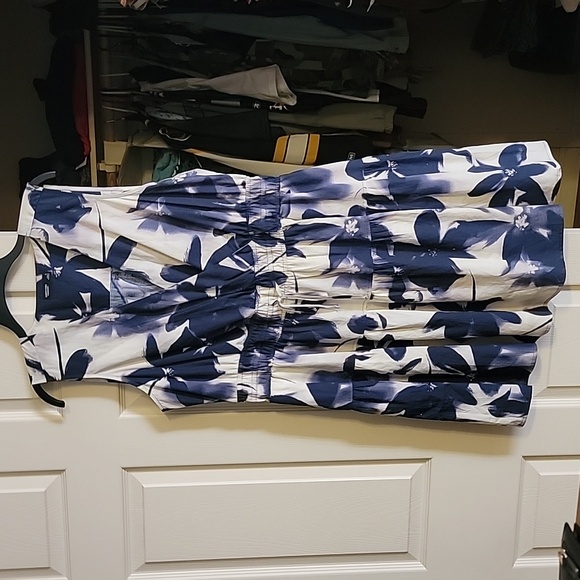 Dress - Picture 1 of 5